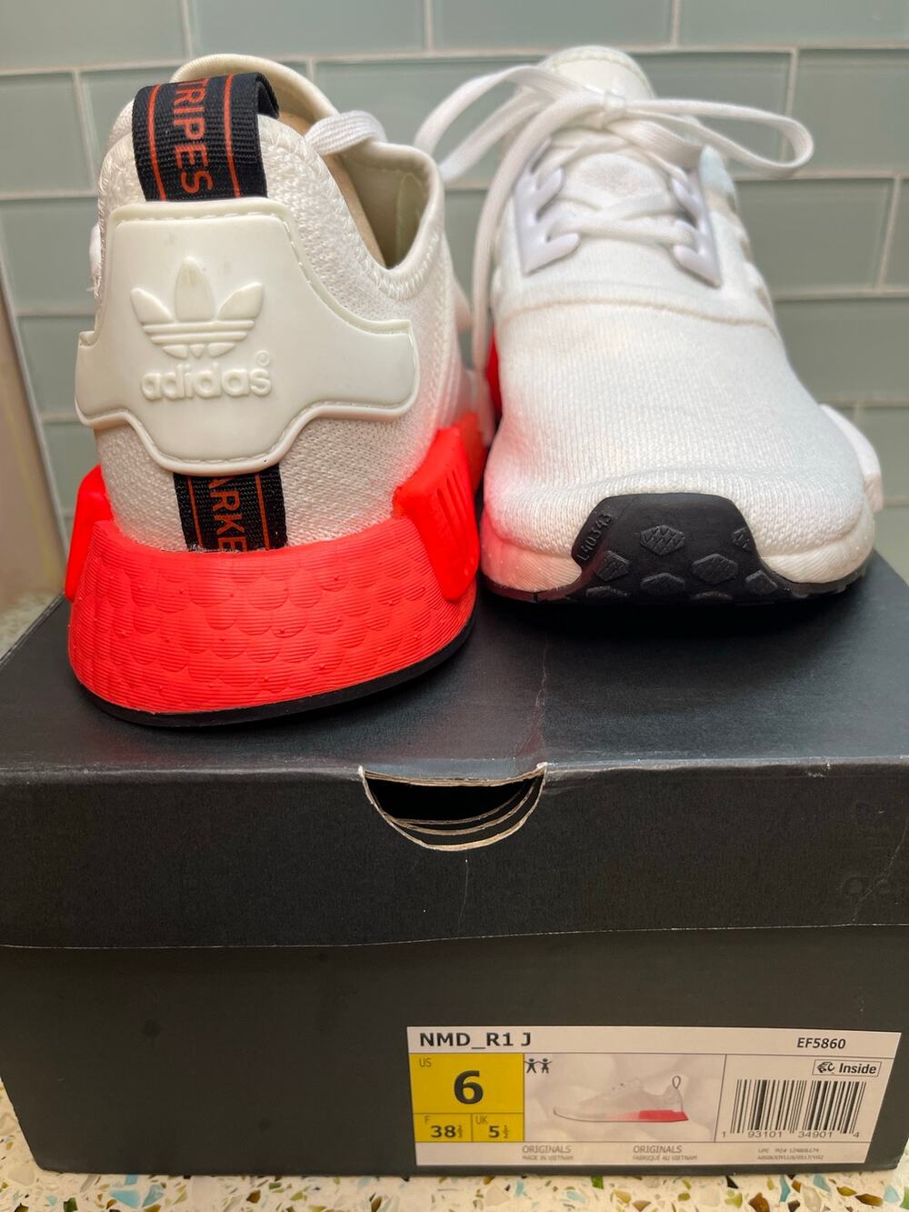 adidas NMD R1 White Solar Red Running Shoes EF5860 Women’s Size 7.5 (6Y)